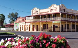 Hotel Corones Charleville