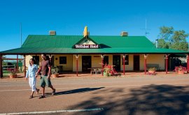 Ilfracombe Wellshot Hotel with couple