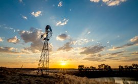 Winton Windmil at Sunset